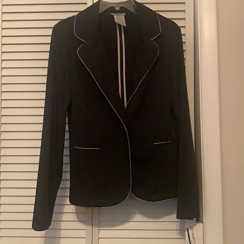 Breakin’ Loose women’s black blazer suit jacket